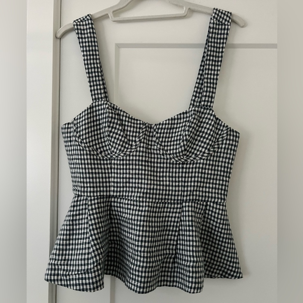 reformation Misty Linen Set - Picture 6 of 9